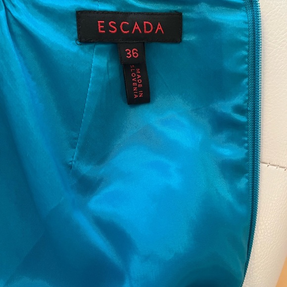 Light wool fabric dress with draping in perfect condition - Picture 5 of 7